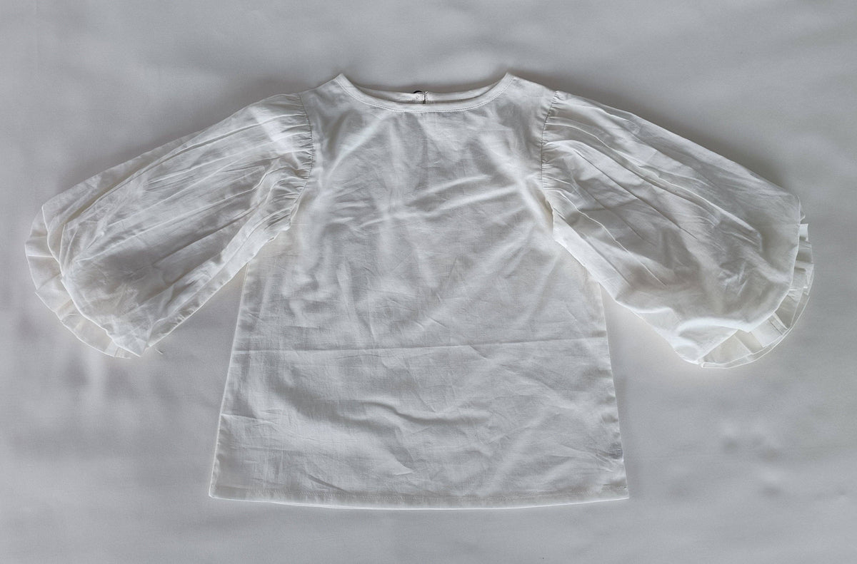 Solid White Color Puff Sleeves Ruffled Top: 12-18 month