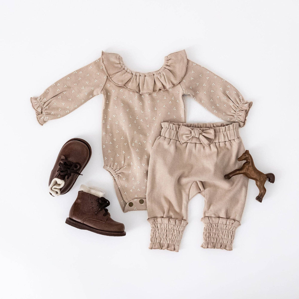 Oatmeal Dots | Organic Ruffle Neck Bodysuit: 18-24m