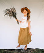 FLOWER MARKET GIRL | Kids Tee: Peach / 4-5Y / WHITE